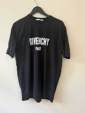 Givenchy Black Logo Distressed Short Sleeve Cotton T-Shirt. Size S Like New.